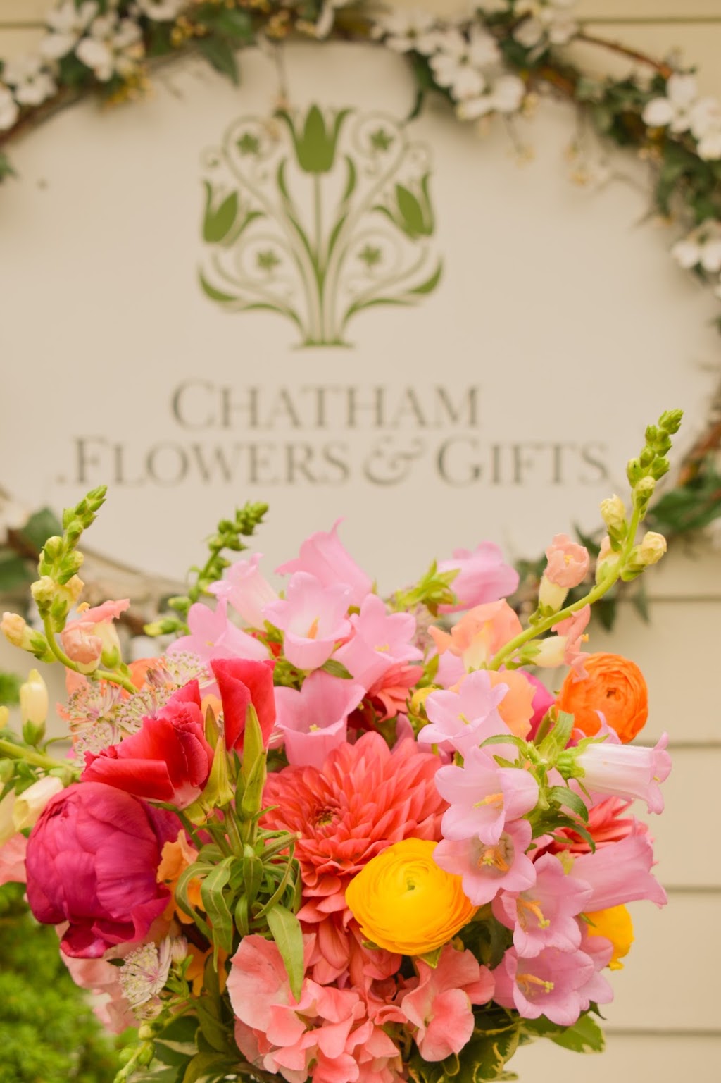 Chatham Flowers and Gifts | 2117 NY-203, Chatham, NY 12037 | Phone: (518) 392-6414