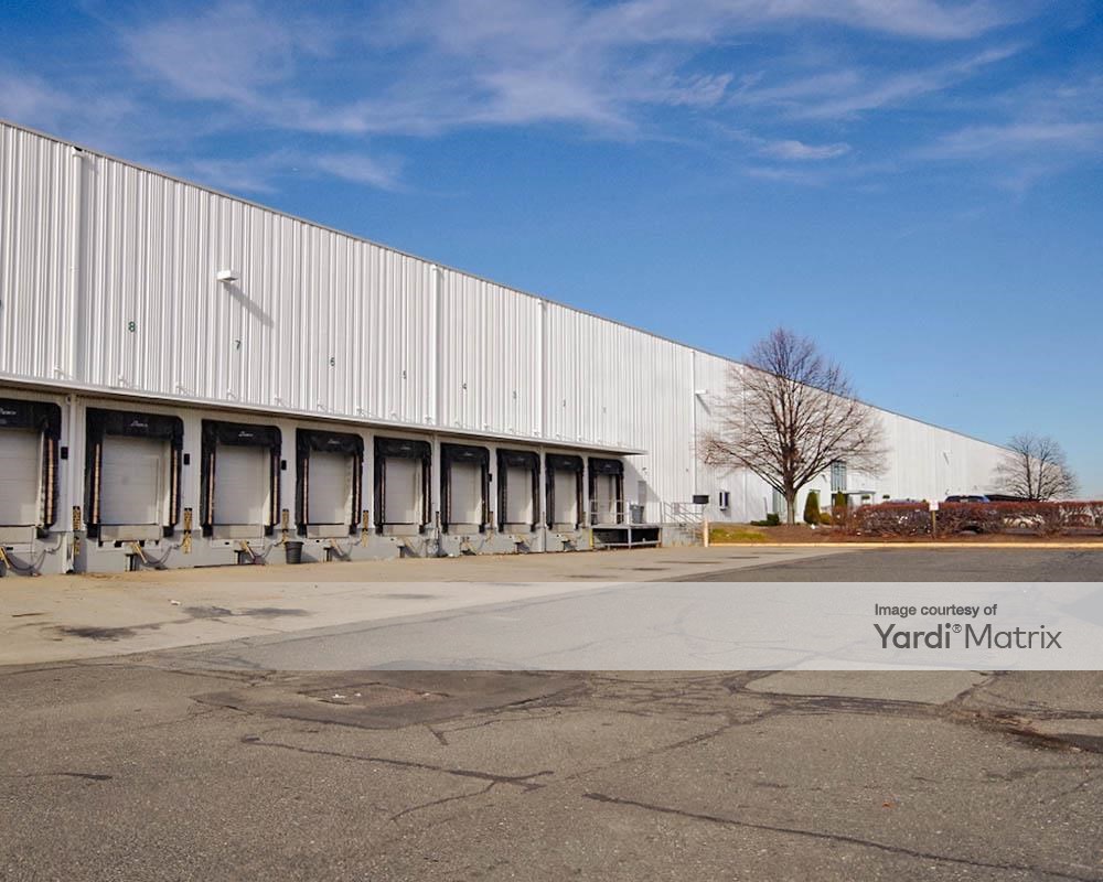 Value City Furniture - Distribution Center | 30 Tower Rd, Dayton, NJ 08810 | Phone: (732) 355-9200