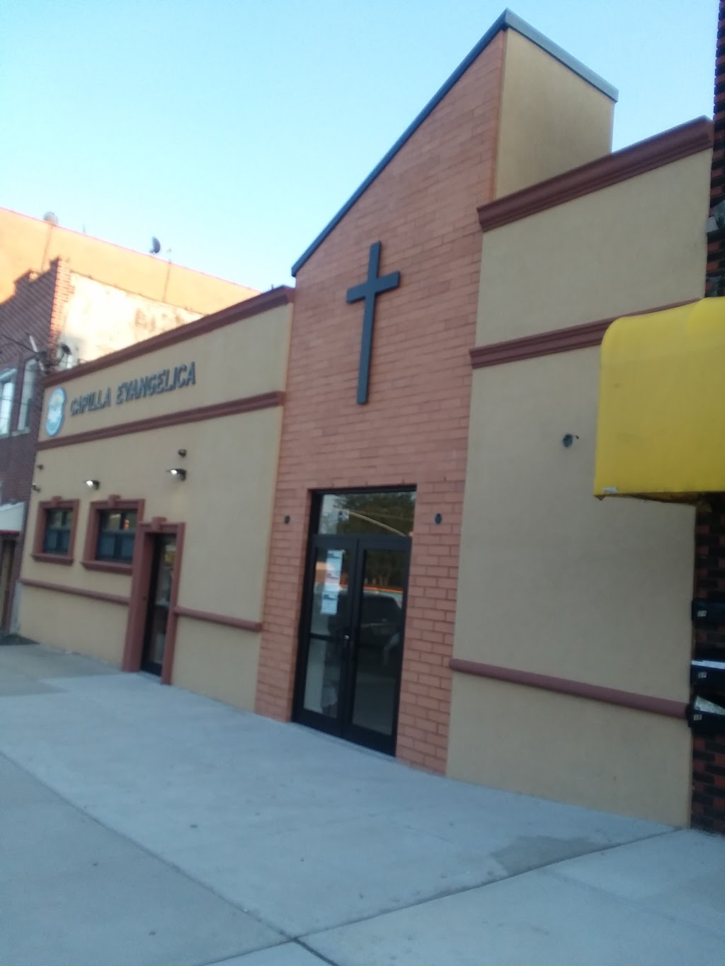 Capilla Evangelica de Corona | 110-64 Corona Ave., Corona, NY 11368 | Phone: (718) 441-7606