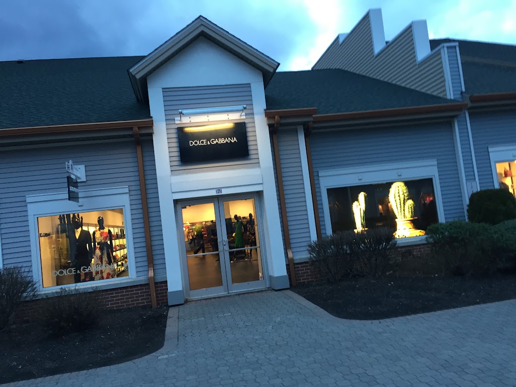 Dolce & Gabbana | Outlet, c/o, 843 Adirondack Way, Woodbury, NY 10917 | Phone: (845) 928-5221