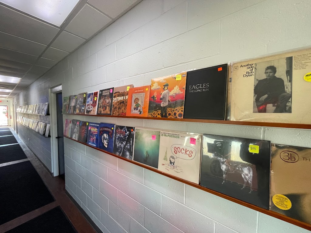 The Record Vault | 81 NJ-31, Pennington, NJ 08534 | Phone: (609) 737-8222