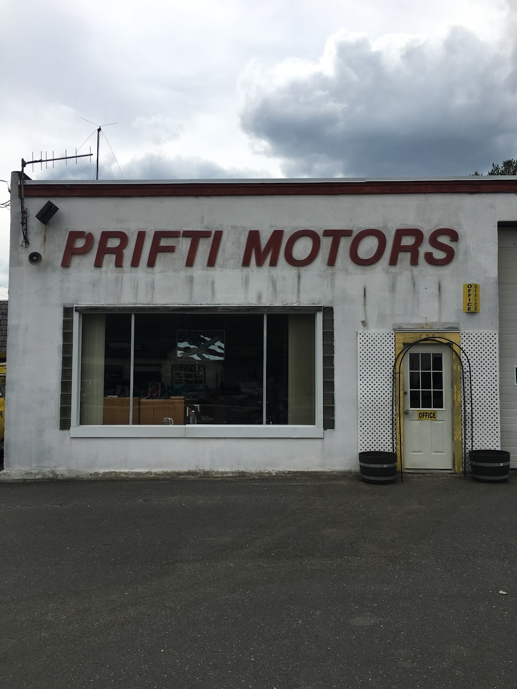 Prifti Motors Inc | 529 College Hwy, Southwick, MA 01077 | Phone: (413) 569-3666