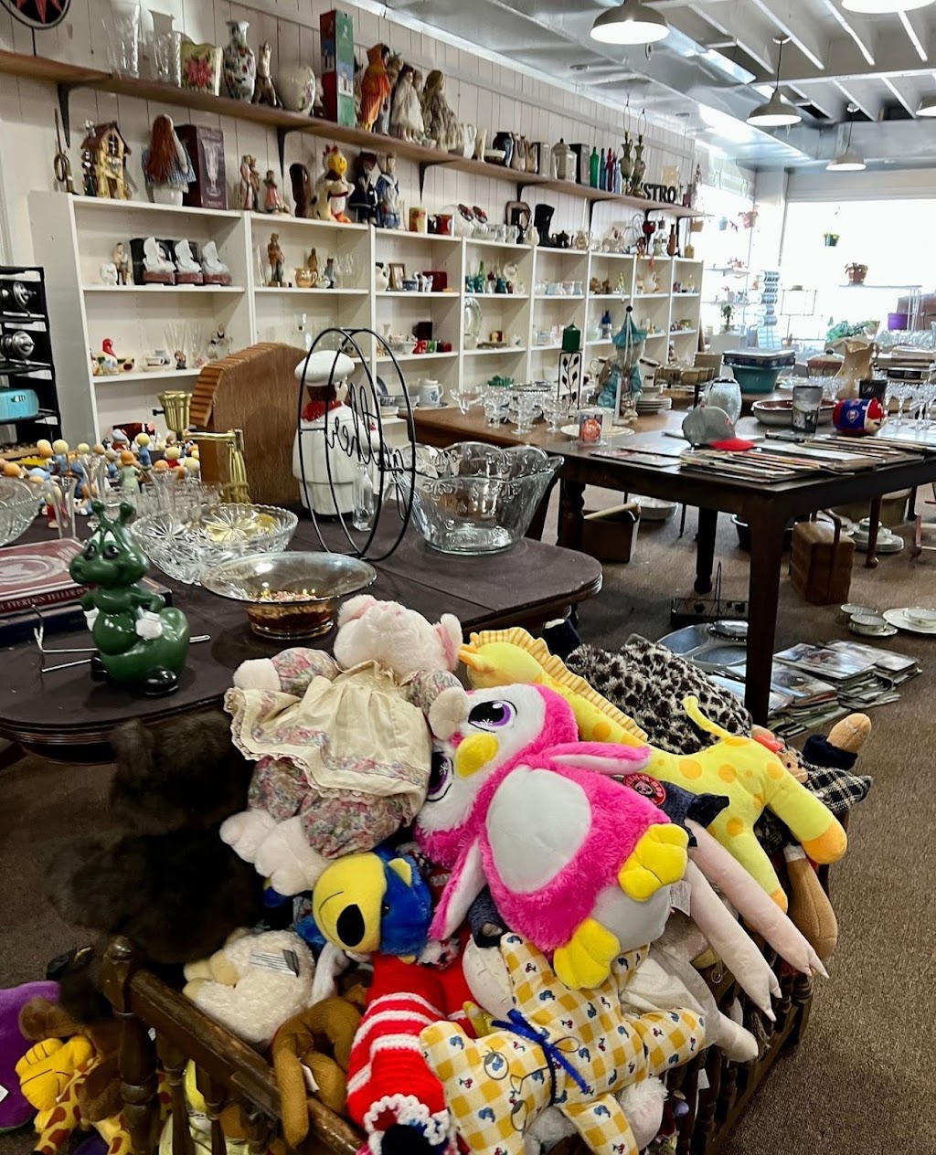 Pink City Thrift Store & Nursery | 608 S Main St, Sellersville, PA 18960 | Phone: (215) 651-3949