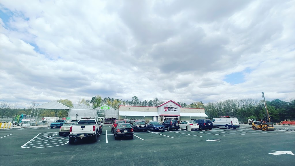 Tractor Supply Co. | 5133 Milford Rd, East Stroudsburg, PA 18302 | Phone: (272) 271-3020