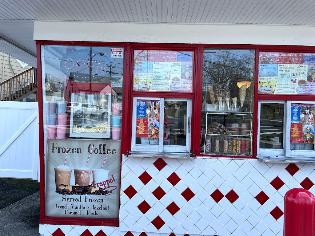 Maple Shade Custard Stand | 340 W Main St, Maple Shade, NJ 08052 | Phone: (856) 663-1351