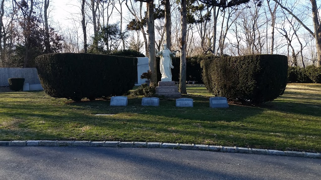 St Patricks Cemetery | Huntington Rd, Cold Spring Harbor, NY 11724 | Phone: (631) 385-3311