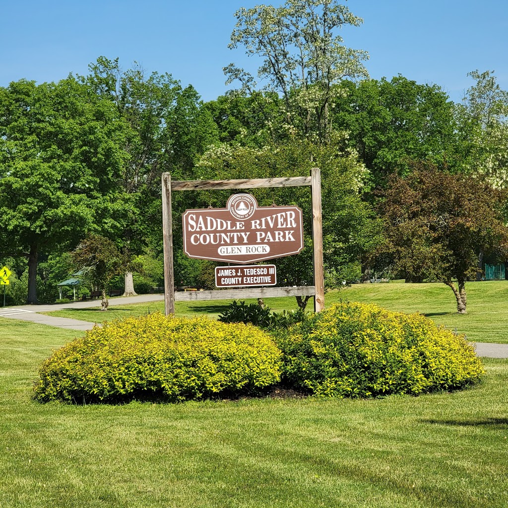 Glen Rock Duck Pond | 658 County Rte S79, Glen Rock, NJ 07452 | Phone: (201) 336-7275