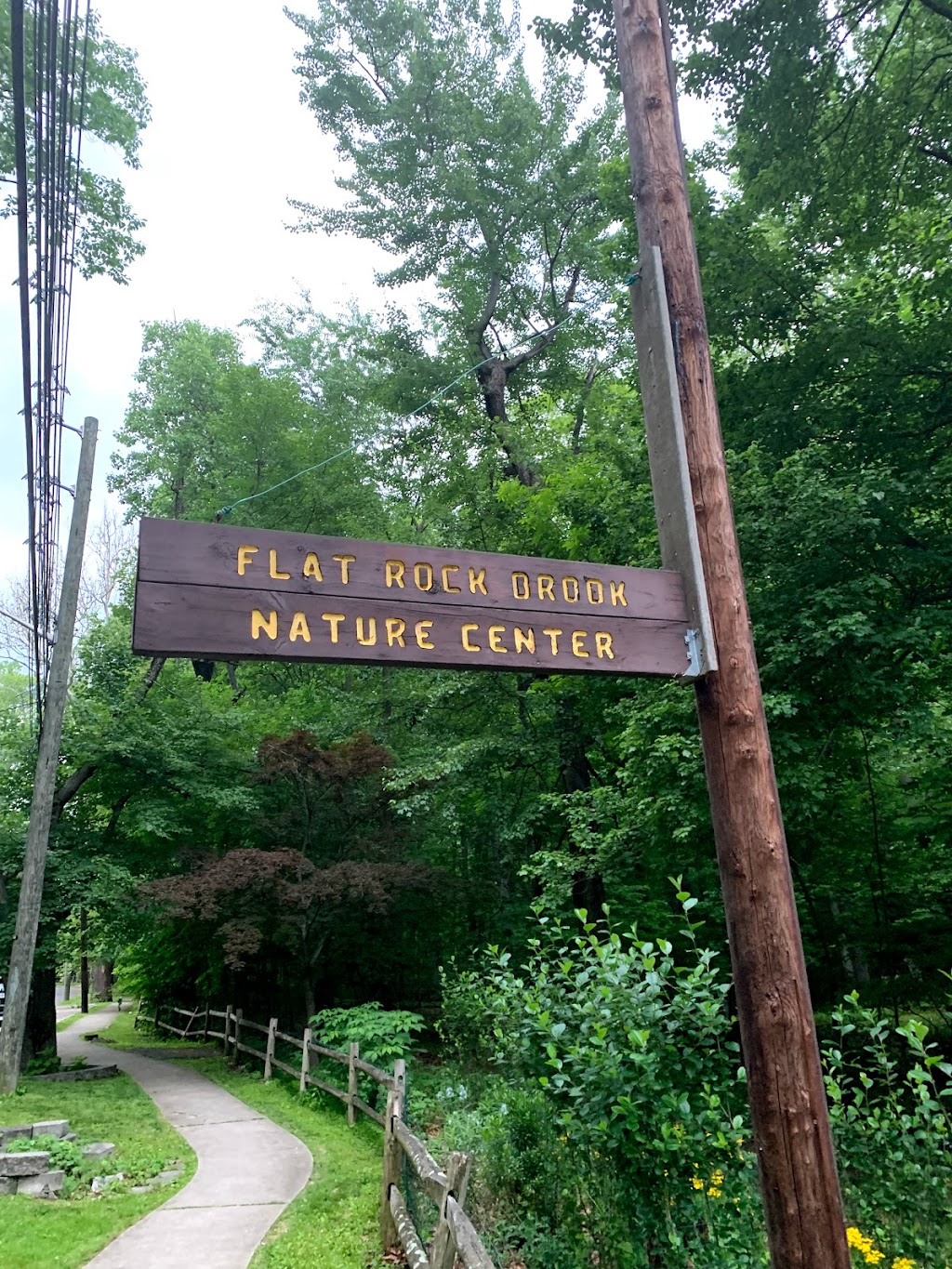Flat Rock Brook Nature Center | 288 Jones Rd, Englewood, NJ 07631 | Phone: (201) 567-1265