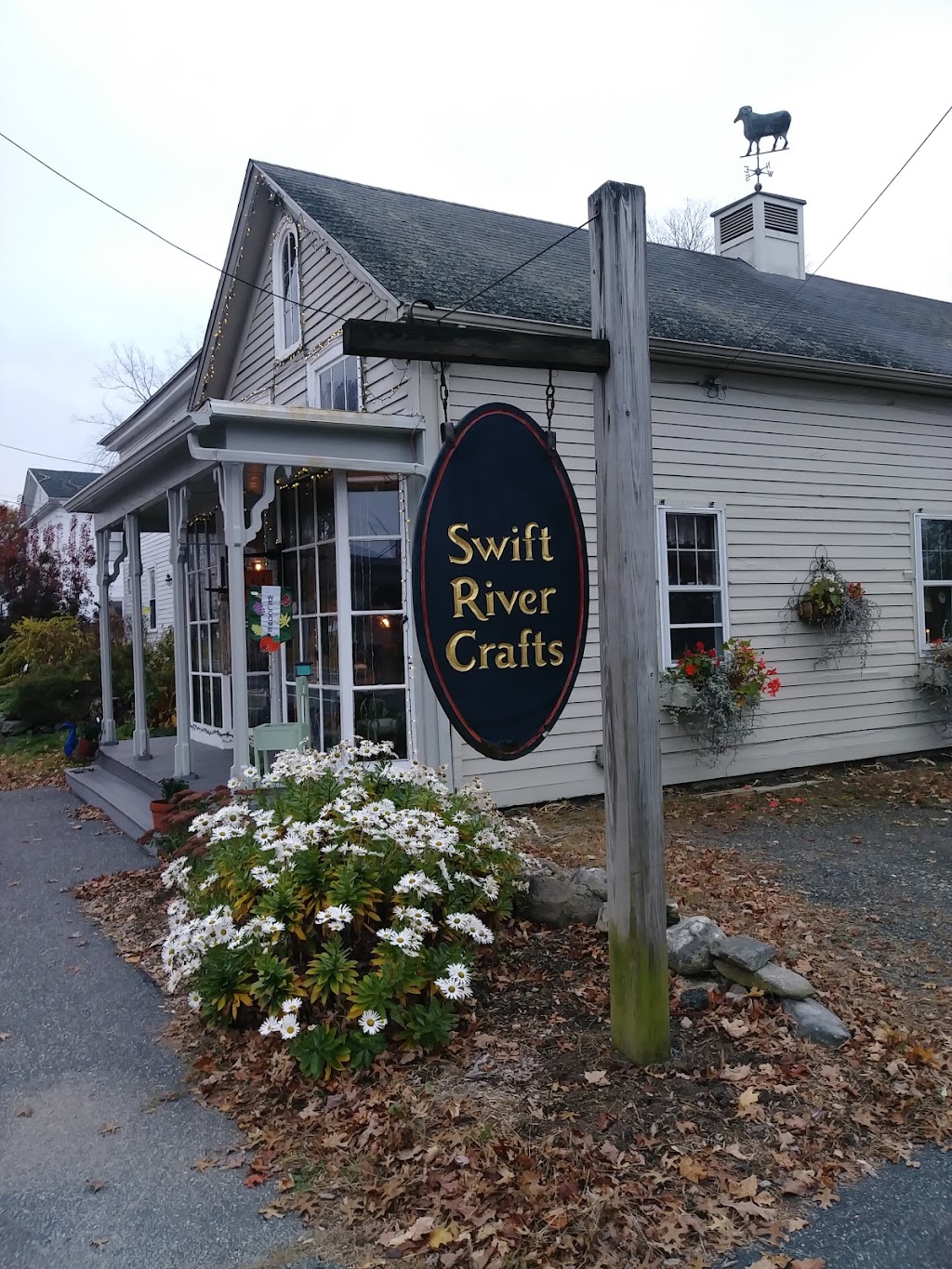 Swift River Crafts | 51 Main St, Belchertown, MA 01007 | Phone: (413) 323-4254