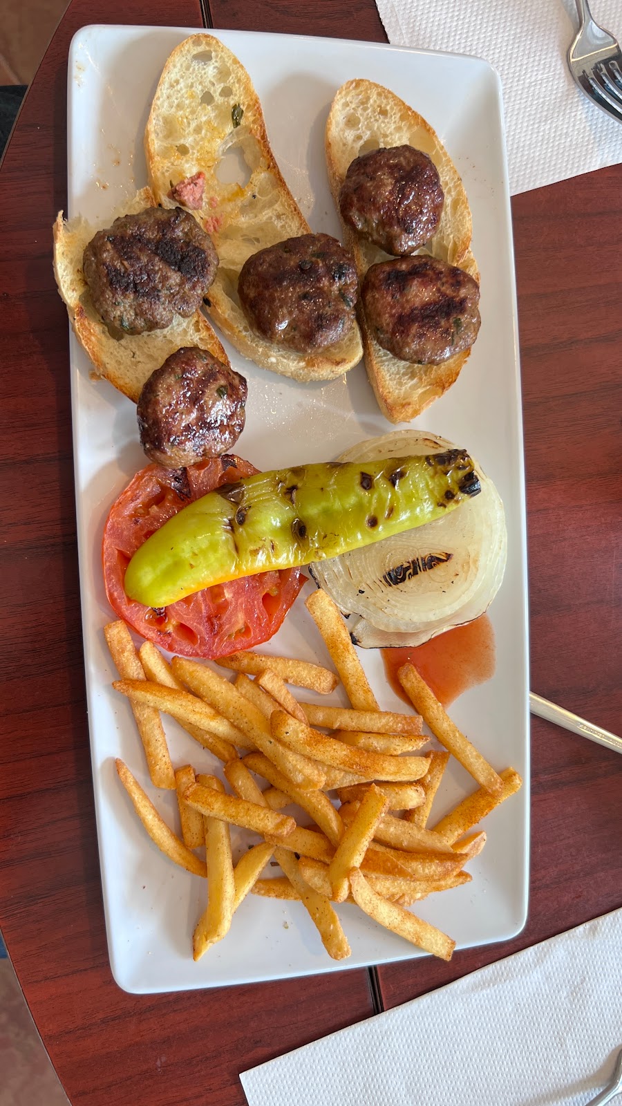 Okuz Burgers | 348 Great Neck Rd, Great Neck, NY 11021 | Phone: (516) 570-6252