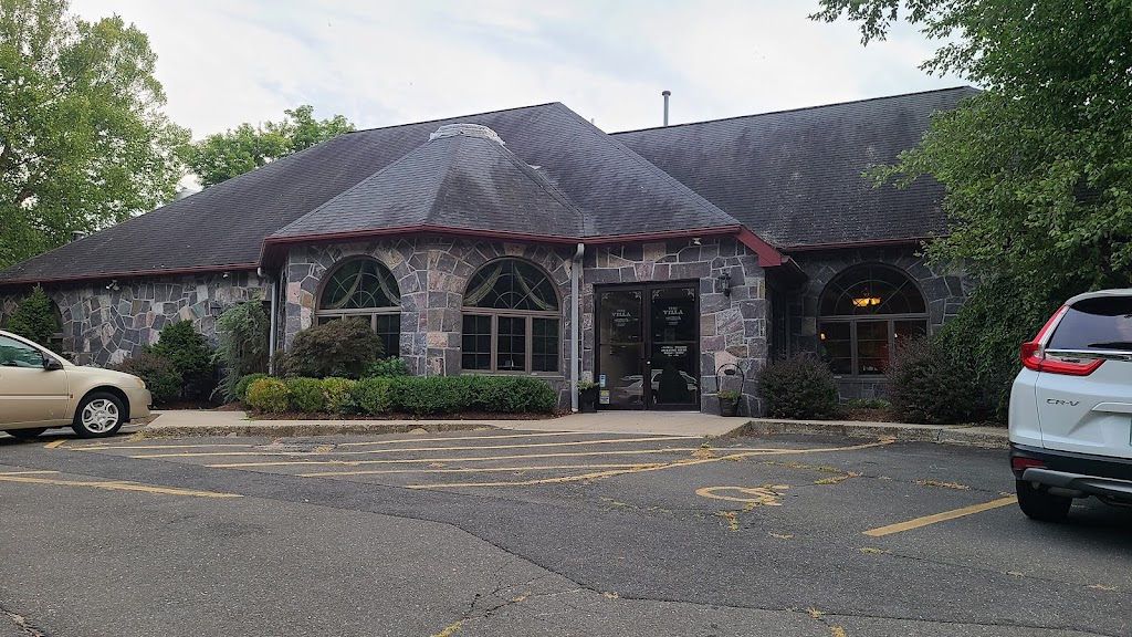 The Villa Restaurant & Pizza | 4 Riverside Rd, Sandy Hook, CT 06482 | Phone: (203) 426-4740