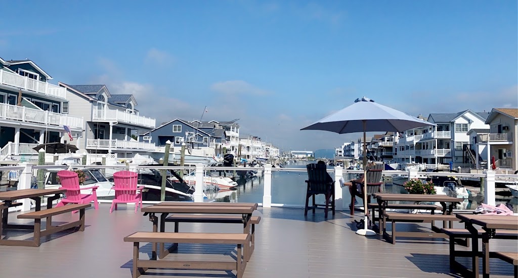 Dockside on Park | 4310 Park Rd, Sea Isle City, NJ 08243 | Phone: (609) 478-3989