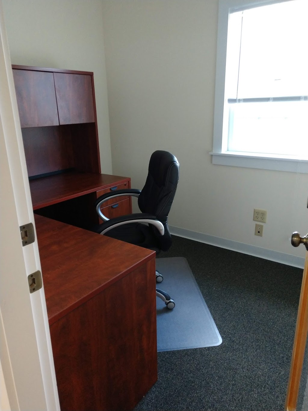 Global Office Suites | 3814 US-44, Millbrook, NY 12545 | Phone: (845) 605-1500