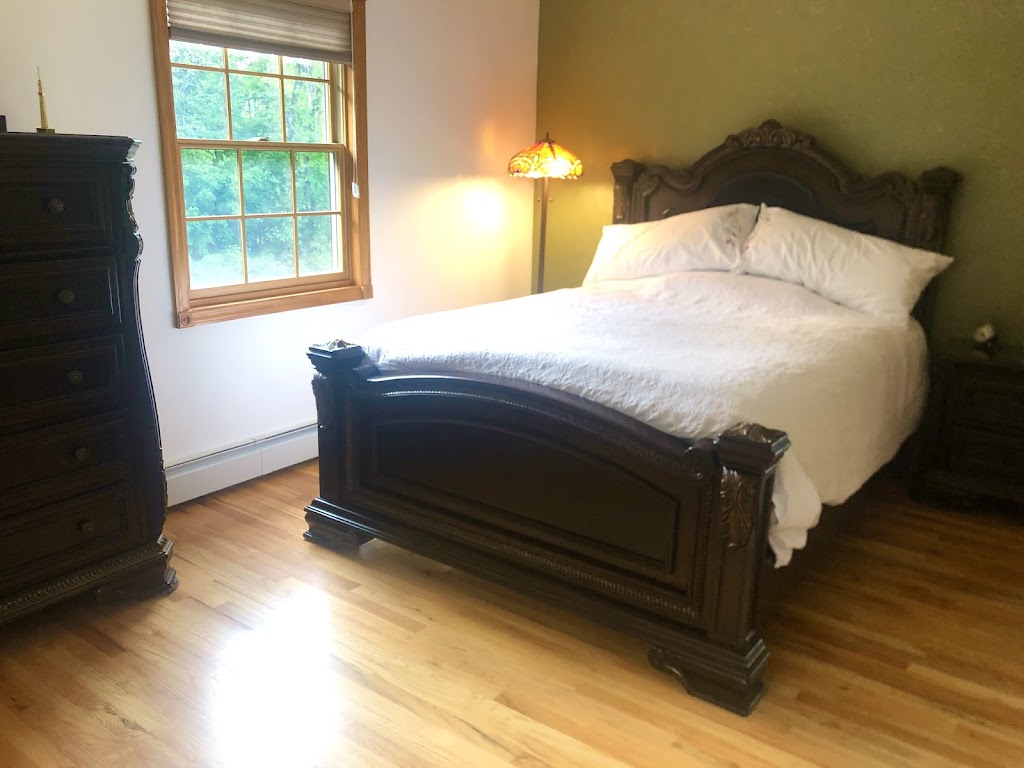 Privet room with breakfast in Greenwood Lake, NY | 141 Old Tuxedo Rd, Monroe, NY 10950 | Phone: (914) 299-1427
