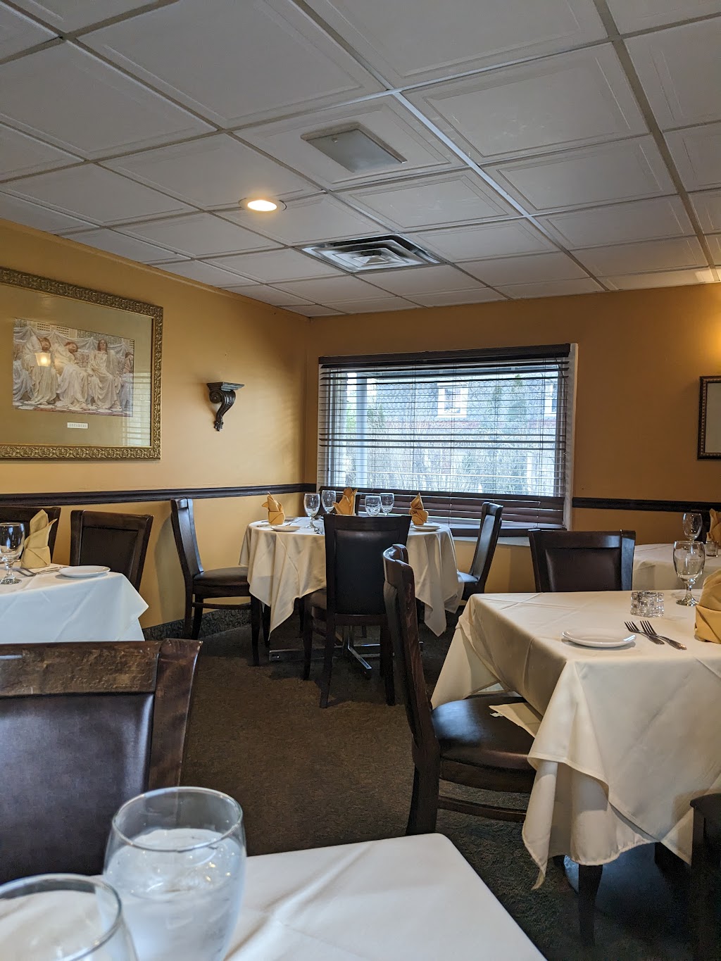 Augustos | 530 Madison Ave, Warminster, PA 18974 | Phone: (215) 328-0556