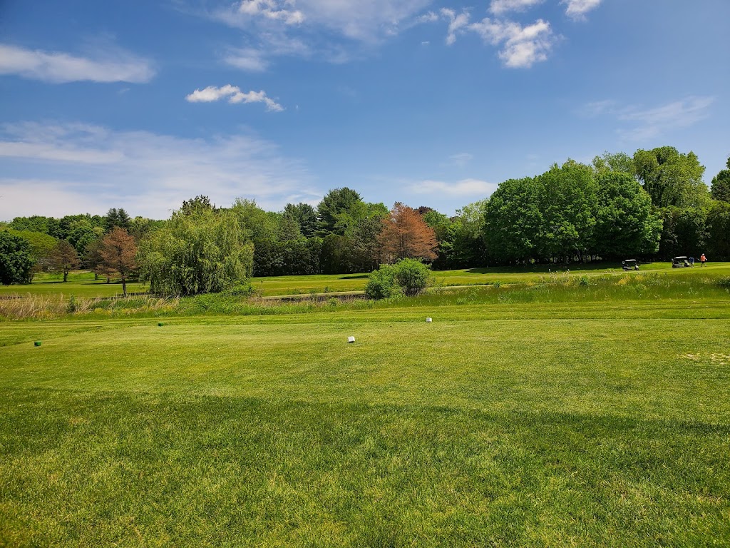 Oak Ridge Golf Club | 850 S Westfield St, Feeding Hills, MA 01030 | Phone: (413) 789-7307