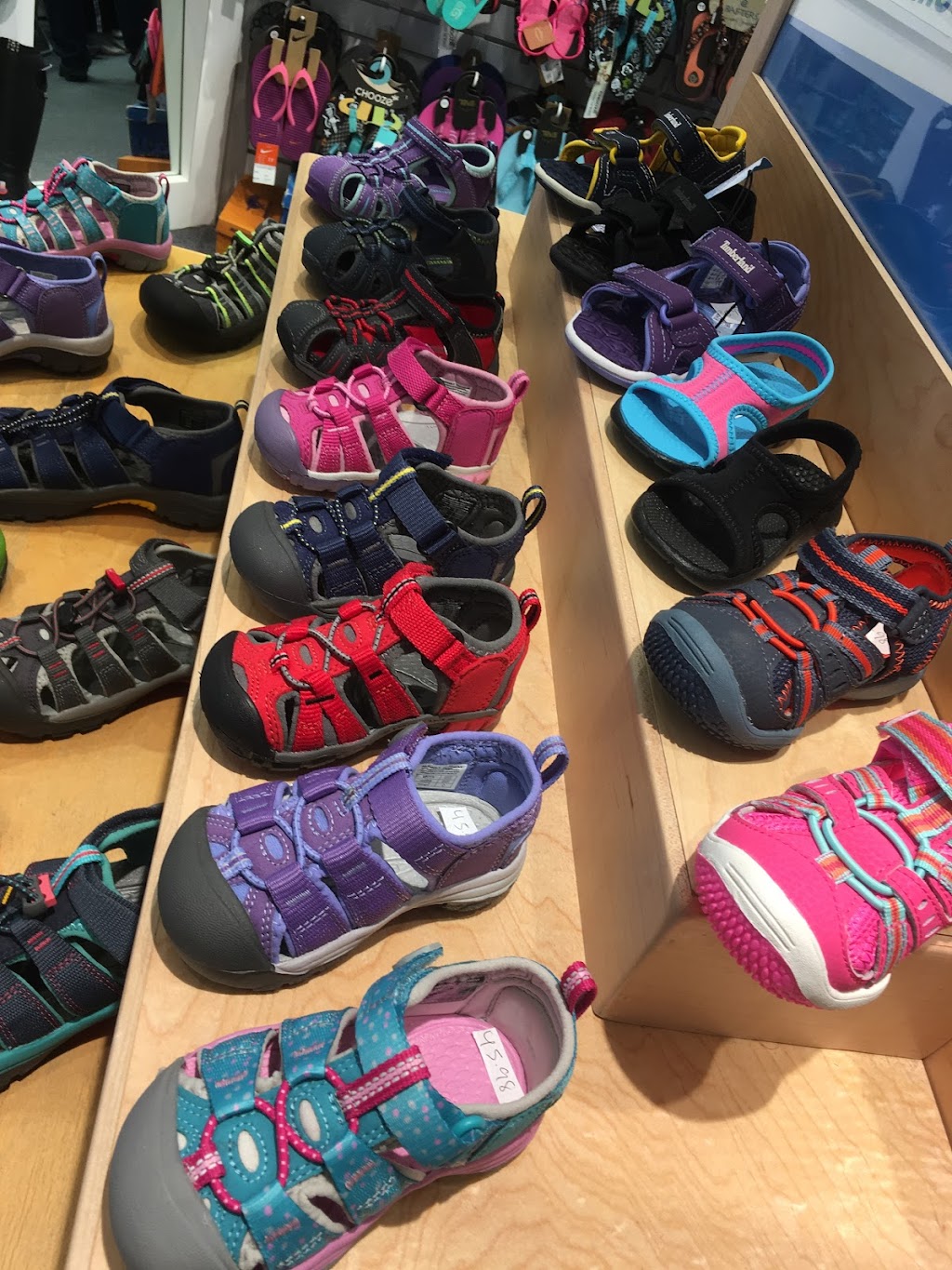 Footbeats Stride Rite and Footbeats Comfort and Wide | 420 Enfield St, Enfield, CT 06082 | Phone: (860) 745-5676