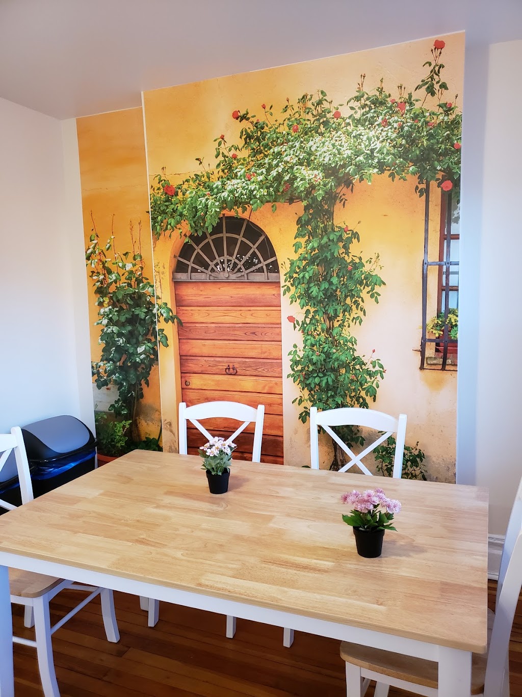 SharedEasy | Long Island City Coliving | 29-07 35th Ave, Queens, NY 11106 | Phone: (929) 575-5792