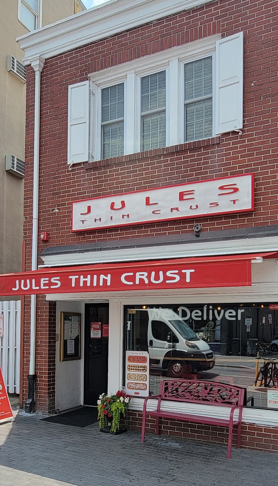 Jules Thin Crust Princeton | 18 Witherspoon St, Princeton, NJ 08542 | Phone: (609) 759-0082