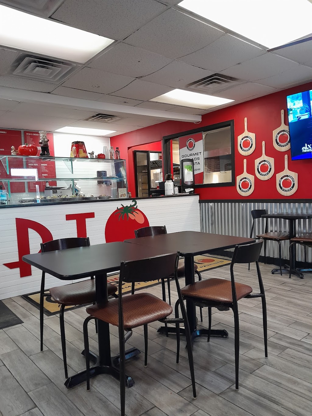 The Red Tomato Pizzeria | 3626 PA-309, Orefield, PA 18069 | Phone: (610) 398-8999