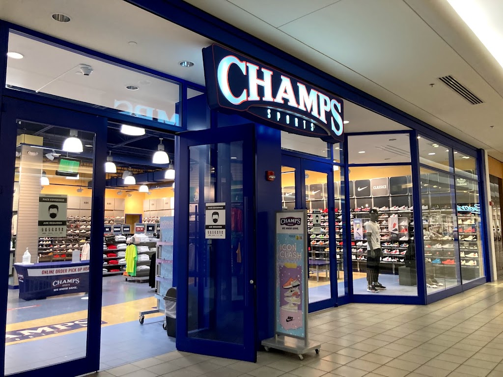 Champs Sports | 470 Lewis Ave #43, Meriden, CT 06451 | Phone: (203) 630-2011