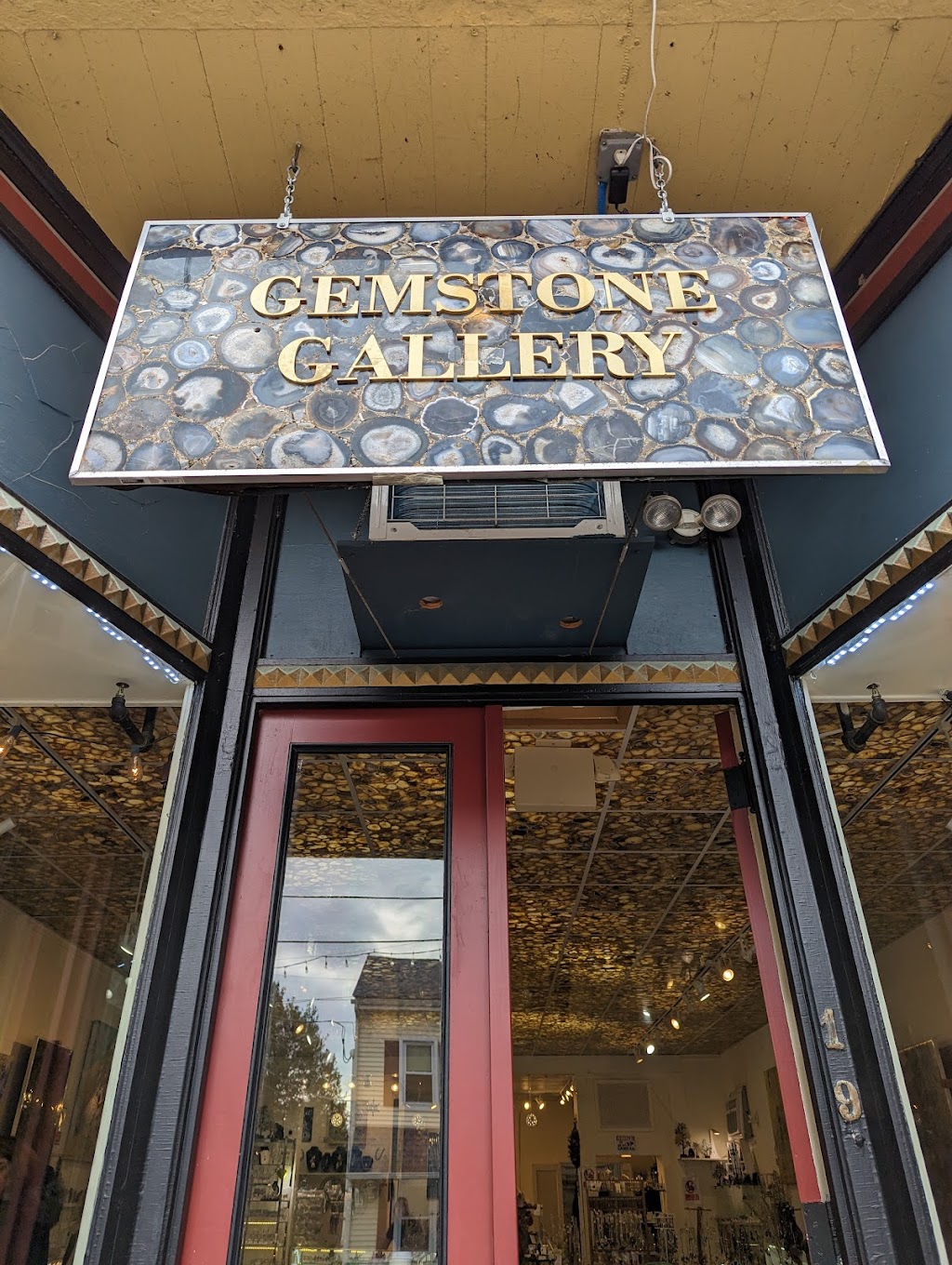 Gemstone Gallery | 17 Bridge St, Frenchtown, NJ 08825 | Phone: (908) 628-3200