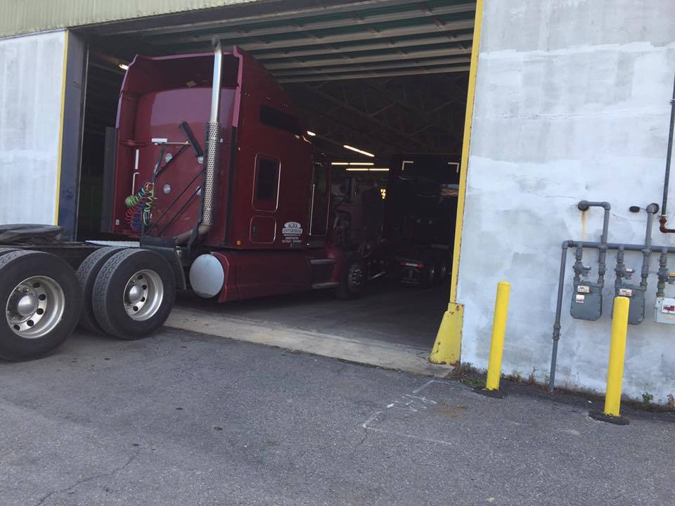 Rapid Truck Repair LLC | 4236 PA-115, Blakeslee, PA 18334 | Phone: (570) 242-4565