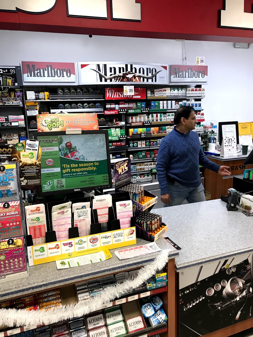 In & Out Convenience Store | 401 Baltimore St, Phillipsburg, NJ 08865 | Phone: (908) 454-8693