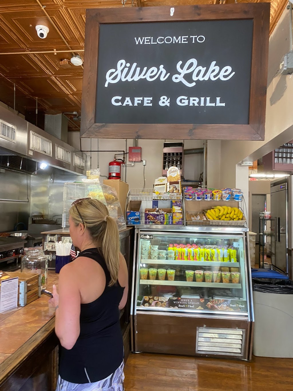 Silver Lake Cafe & Grill | 17 Taylor Square, West Harrison, NY 10604 | Phone: (914) 437-7582