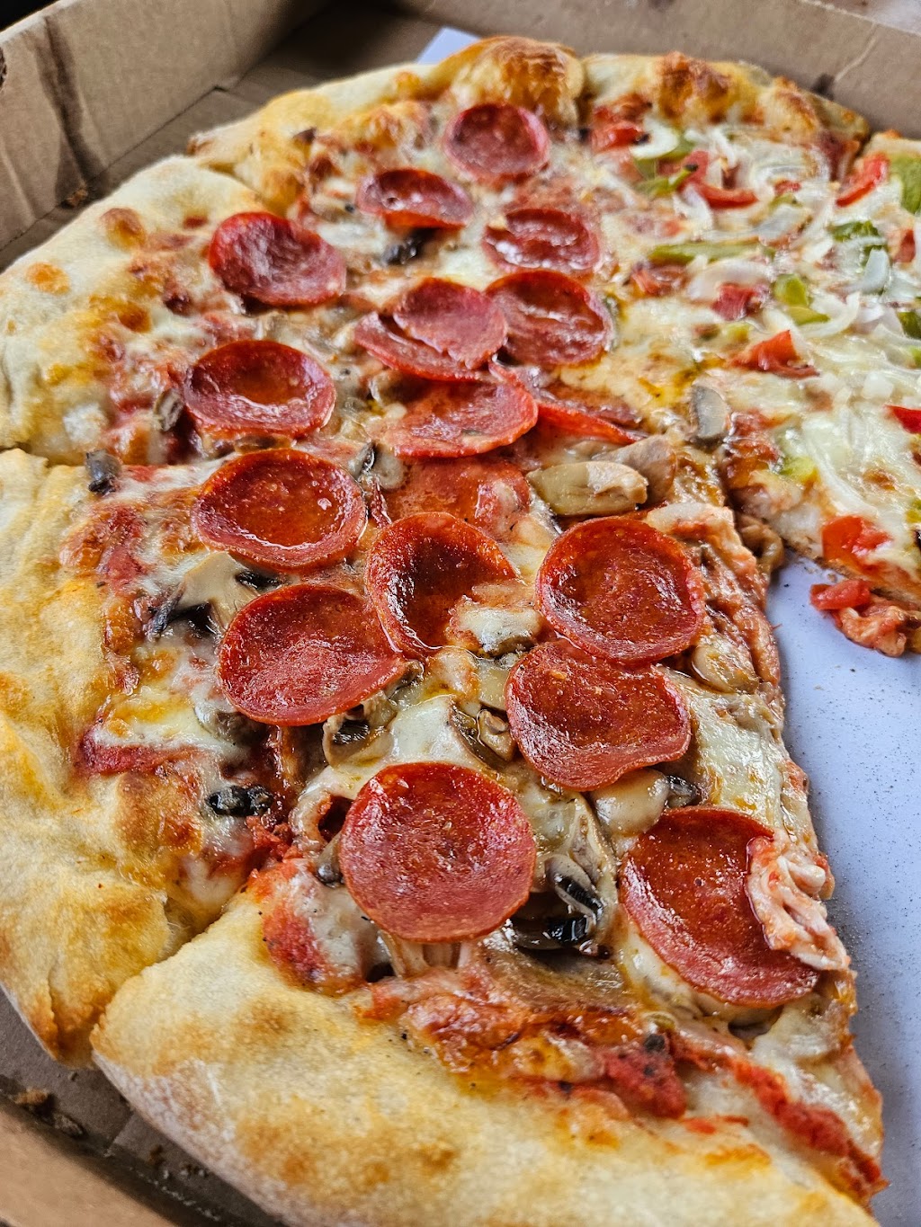 Palatine Park Pizza | 85 Palatine Park Rd, Germantown, NY 12526 | Phone: (518) 537-6262