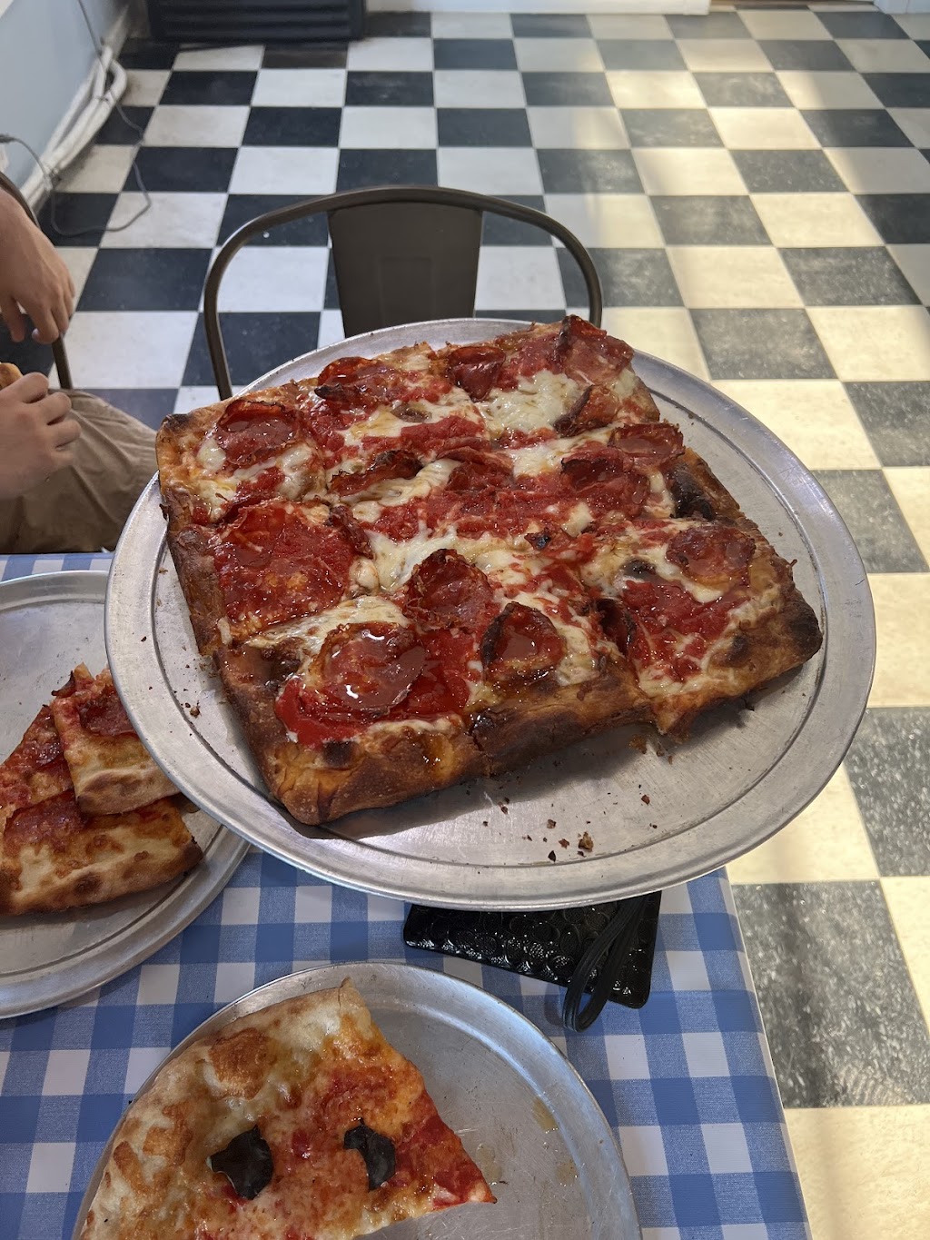 Pan and Peel Pizza | 562 NY-82, Hopewell Junction, NY 12533 | Phone: (845) 227-2782