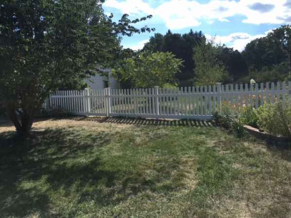 L & L Fence Co | 45 State Rd, Whately, MA 01093 | Phone: (413) 665-4981