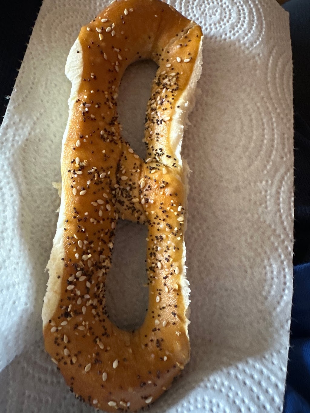 Philly Style Soft Pretzel | 920 Woodbourne Rd, Levittown, PA 19057 | Phone: (215) 946-0300