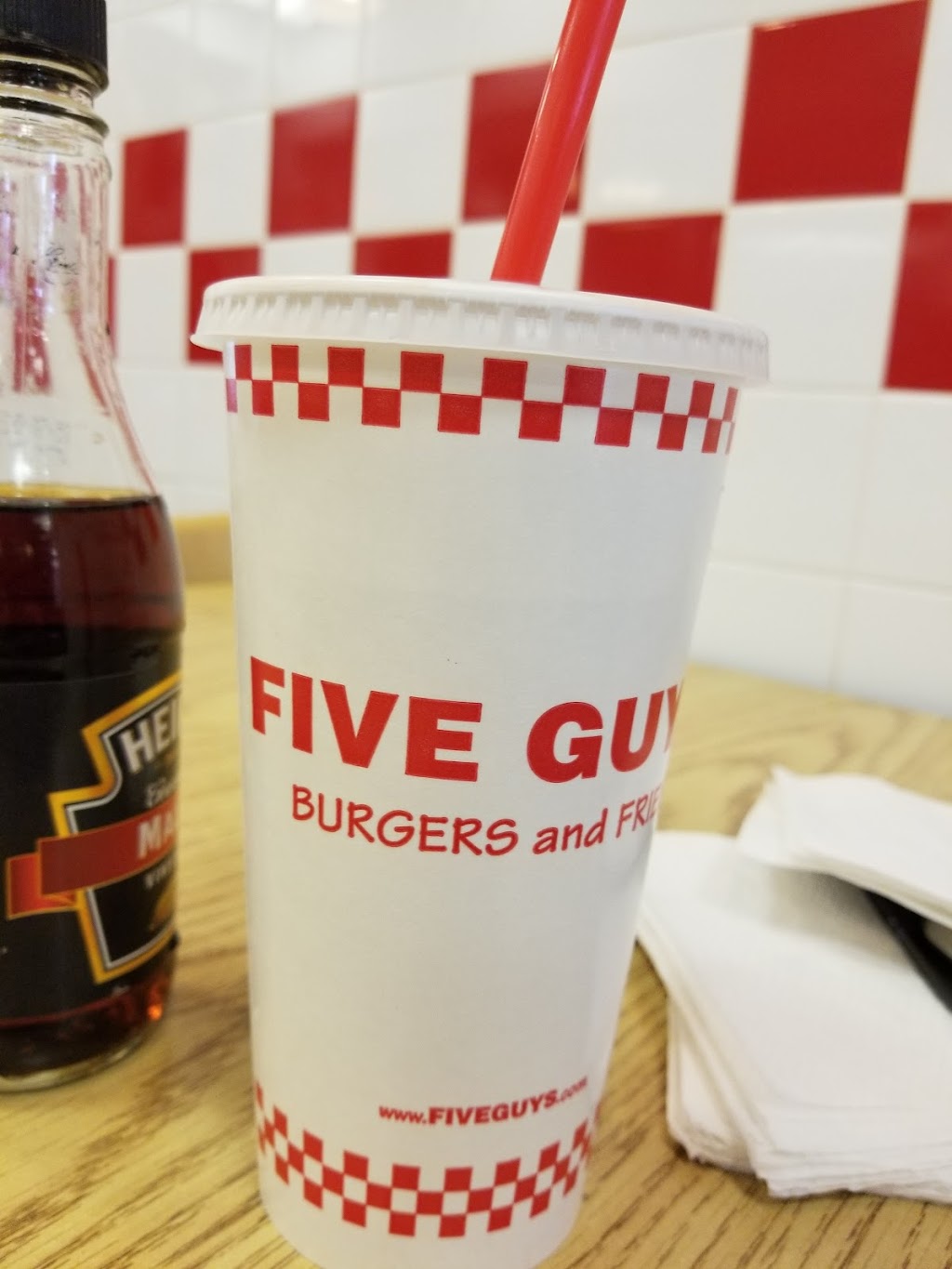 Five Guys | 6546 Jericho Turnpike, Commack, NY 11725 | Phone: (631) 850-3437