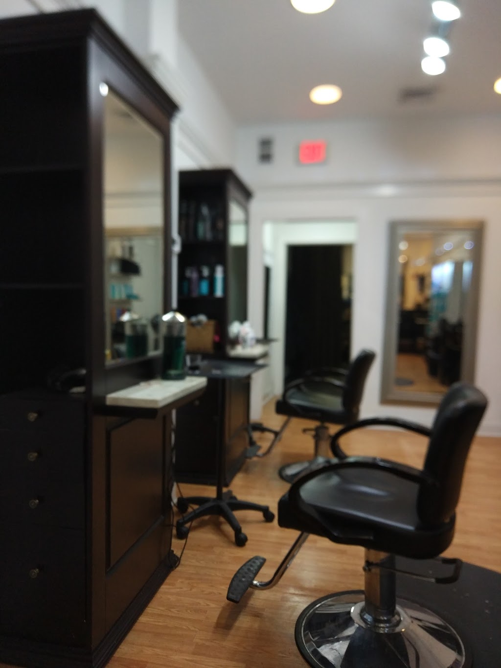 Pixi Hair Studio | Salons by JC, 333 N Main St Suite 16, West Hartford, CT 06117 | Phone: (860) 753-7494