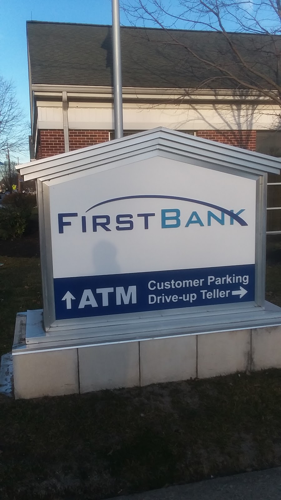 First Bank | 615 Burlington Ave, Delanco, NJ 08075 | Phone: (856) 461-0611