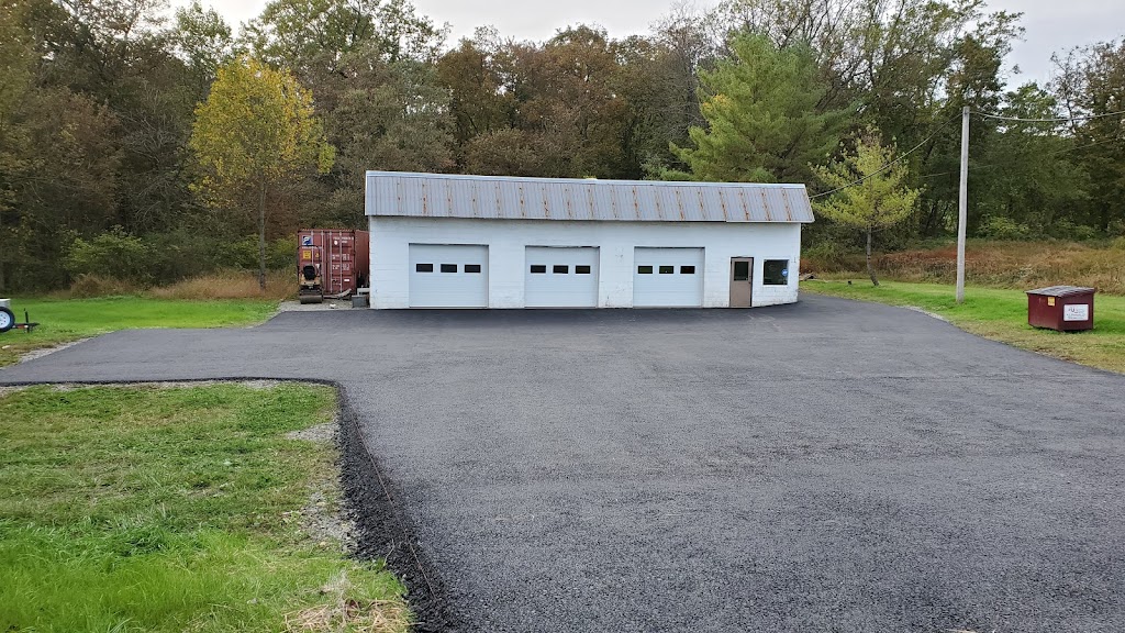 Molls Garage Inc. (Auto Body Shop) | 312 Hunter Forge Rd #8510, Macungie, PA 18062 | Phone: (610) 845-7301