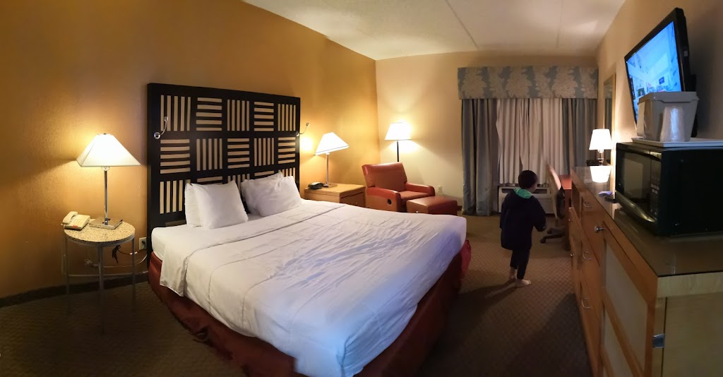 Hotel M, Mt Pocono | 1244 Pocono Blvd, Mt Pocono, PA 18344 | Phone: (570) 839-3600