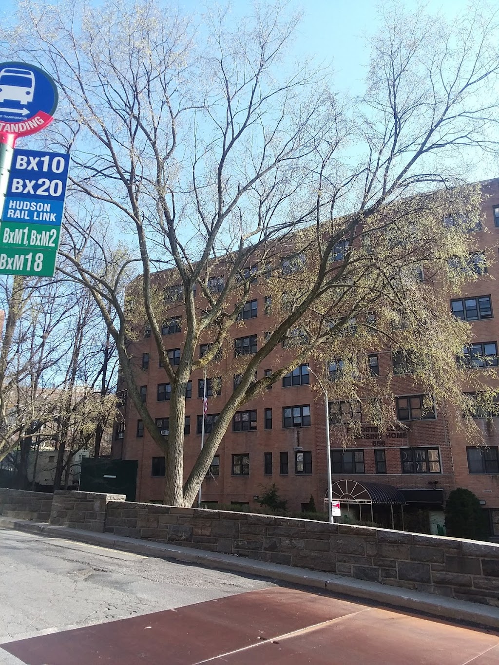 Fieldston Lodge Nursing and Rehabilitation Center | 666 Kappock St, The Bronx, NY 10463 | Phone: (718) 549-1203
