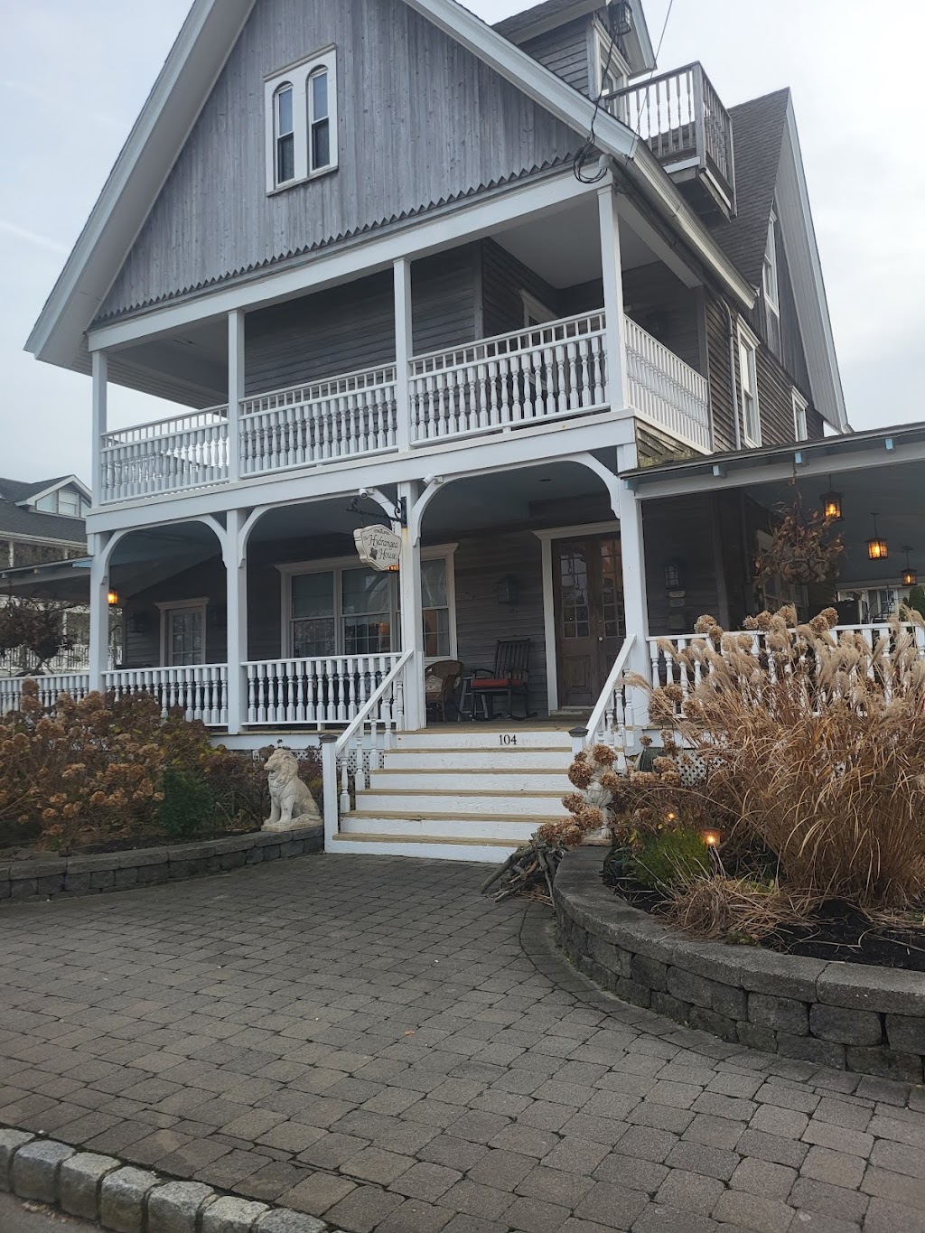 Hydrangea House | 104 Centre St, Beach Haven, NJ 08008 | Phone: (609) 492-2782