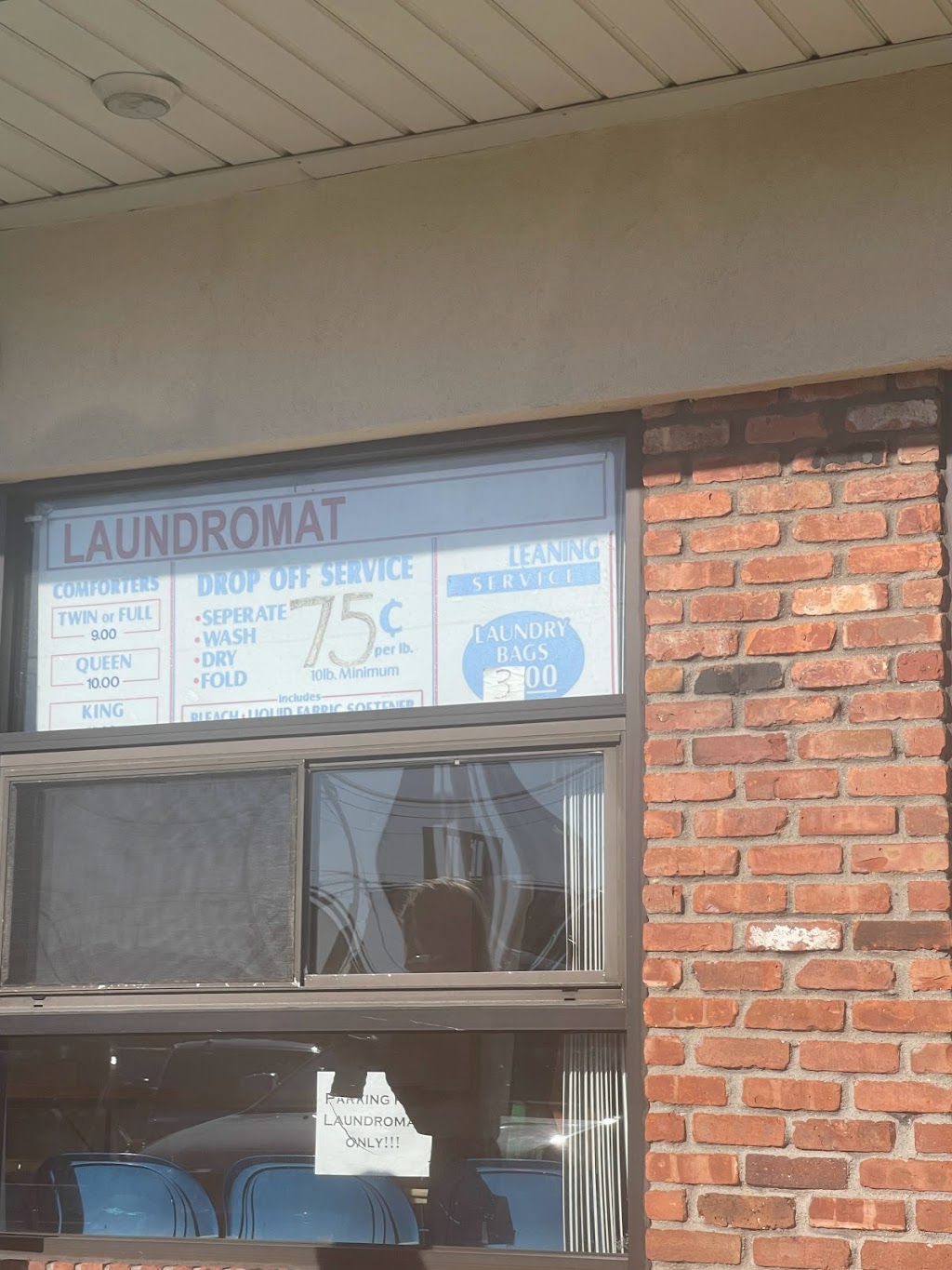 Laundromat | W Montauk Hwy, Lindenhurst, NY 11757 | Phone: (631) 592-9642