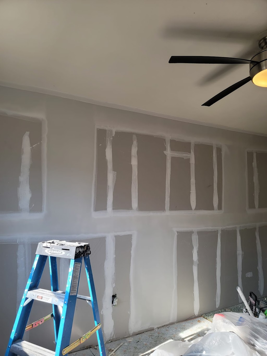 Blue Point Expert Painters | 1 Corey Ave, Blue Point, NY 11715 | Phone: (934) 348-4033
