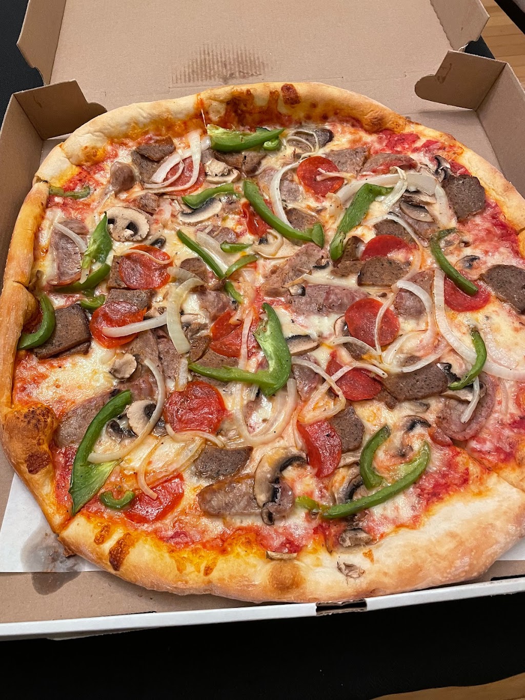 San Gennaros Pizza | 225 Ashford Ave, Dobbs Ferry, NY 10522 | Phone: (914) 693-1844