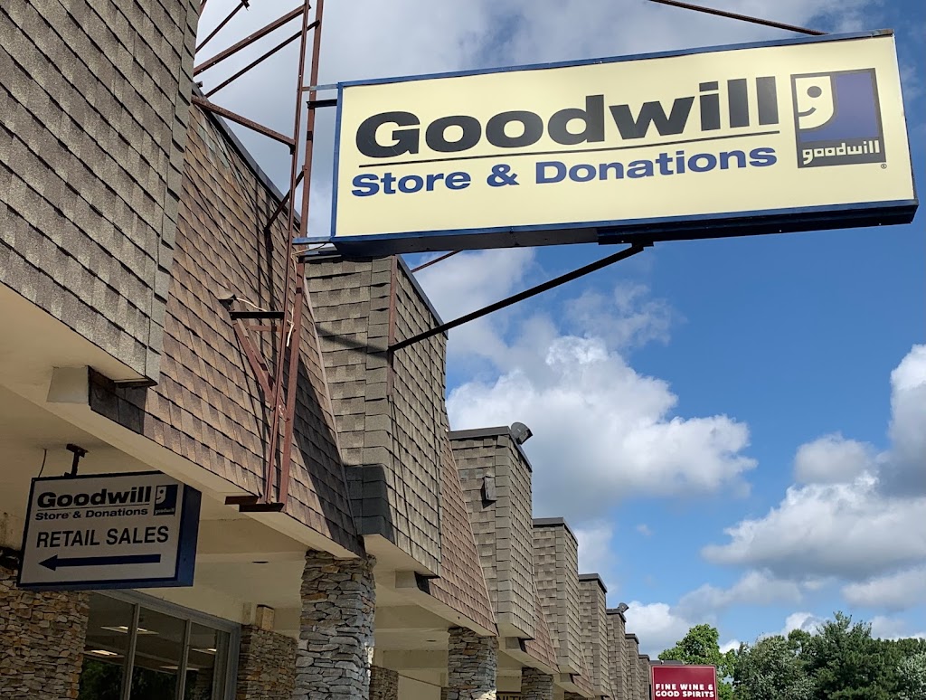 Goodwill | 2137 MacDade Boulevard, Holmes, PA 19043 | Phone: (610) 586-6360