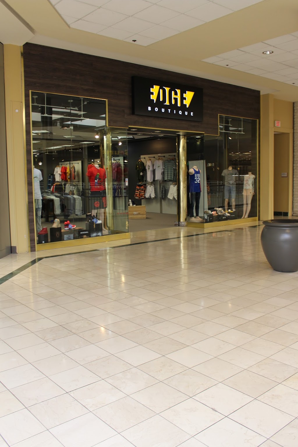 Edge Boutique Lehigh Valley Mall | 251 Lehigh Valley Mall, Whitehall, PA 18052 | Phone: (215) 856-3099