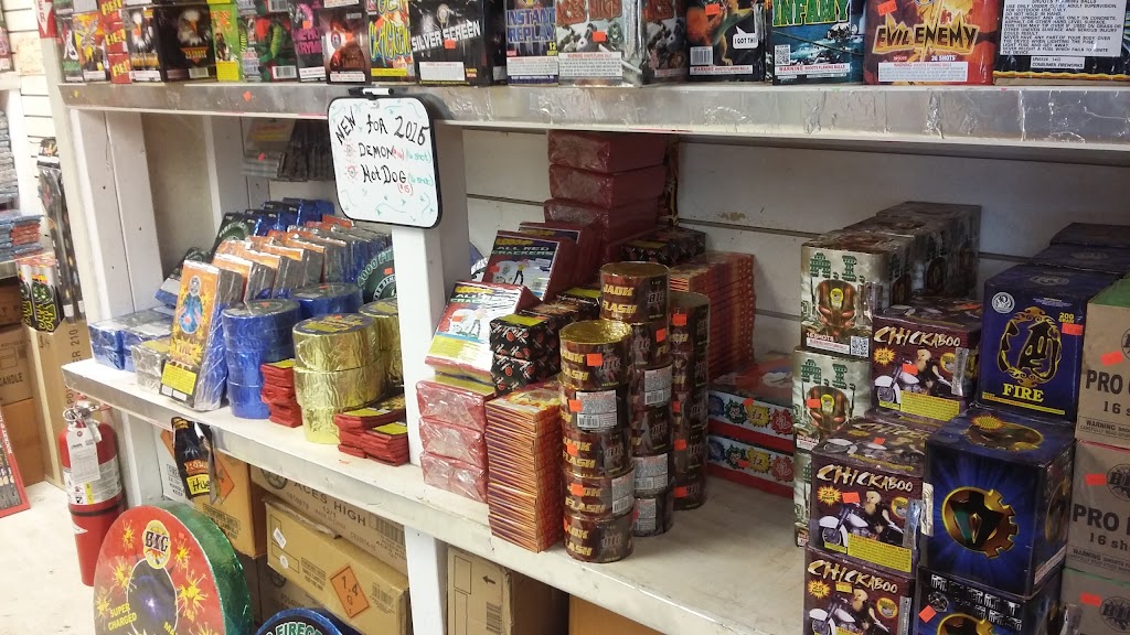 Hamlin Fireworks Outlet | 254 Cemetery Rd, Moscow, PA 18444 | Phone: (570) 689-4100