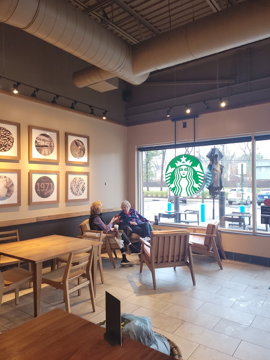 Starbucks | 1710 NY-112, Coram, NY 11727 | Phone: (631) 331-1879