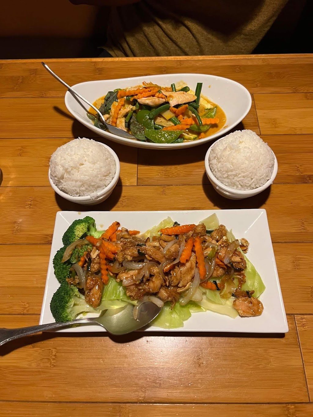 Thai Place | 480 Granby Rd, South Hadley, MA 01075 | Phone: (413) 533-9231