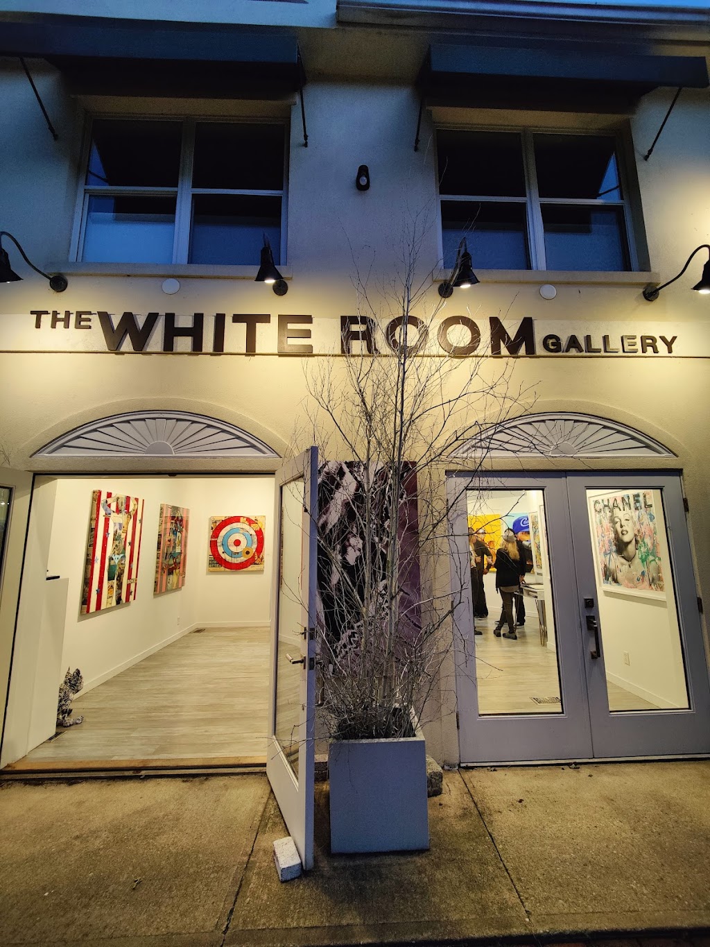 The White Room Gallery | 2415 Montauk Hwy, Bridgehampton, NY 11932 | Phone: (631) 237-1481