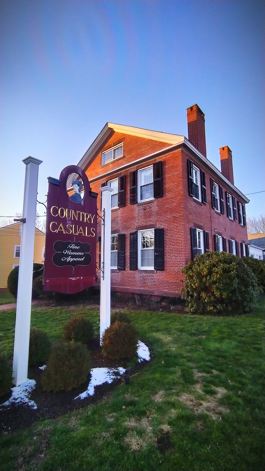 Country Casuals | 581 Main St, Somers, CT 06071 | Phone: (860) 749-0014